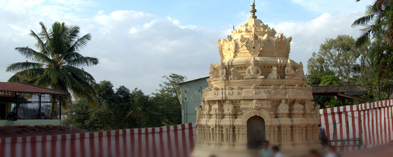 Gavi Gangadhareshwara Temple in Bangalore 